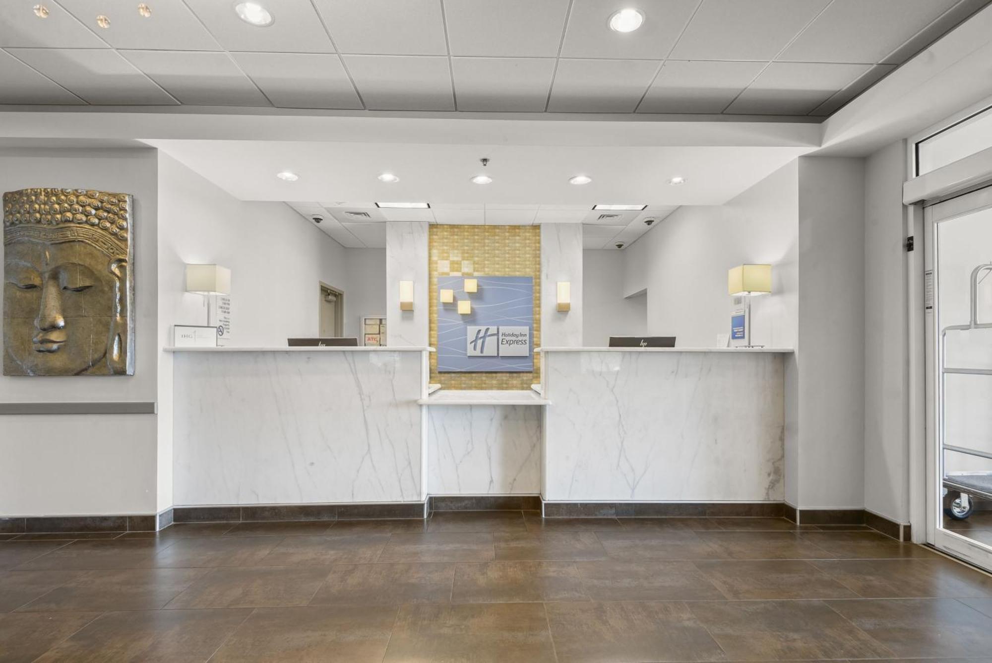 Holiday Inn Express & Suites Gonzales By Ihg Exterior photo